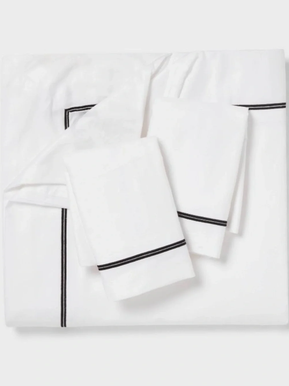 Threshold Full/Queen White Duvet Cover Black Stripe Trim – Never Used